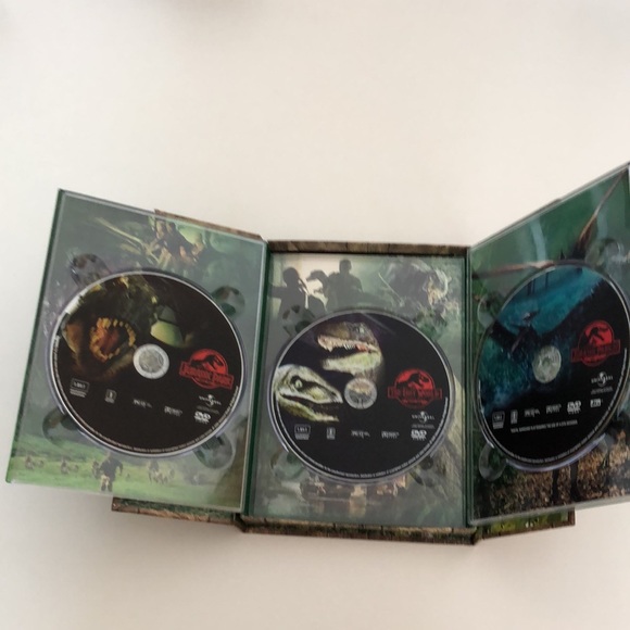 JURASSIC PARK Adventure Pack DVDs - Picture 3 of 3